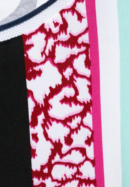 T-Shirt im Materialmix
