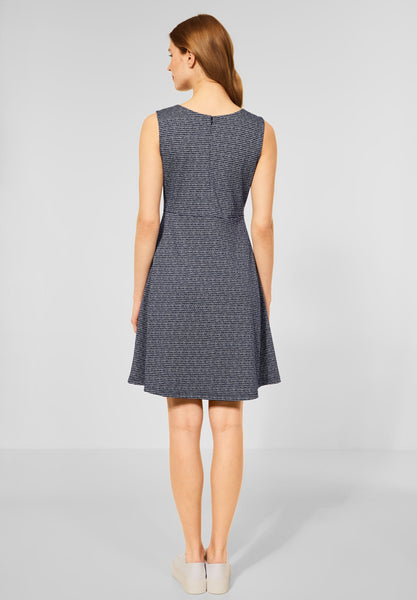 Kleid mit Minimalprint